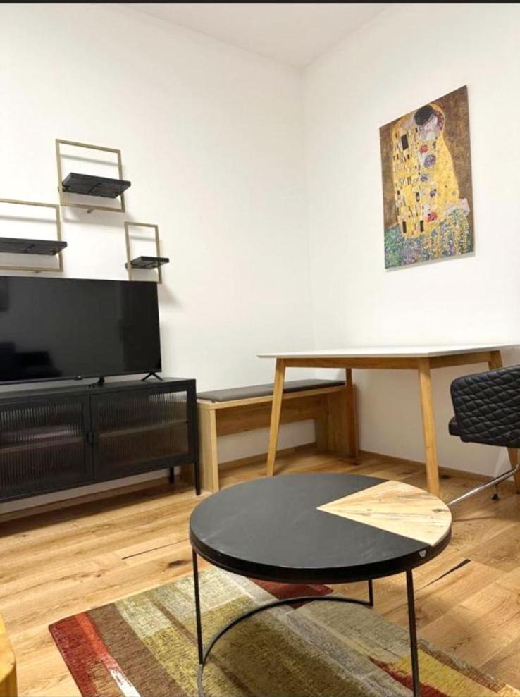 Cozy Studio In Ottakiring Area Вена Экстерьер фото
